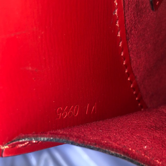 ✨SOLD✨Louis Vuitton Vintage Cluny Red Epi Leather - Picture 9 of 9